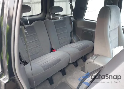 2000 Ford Explorer Sport из США, поврежденный, VIN 1FMYU60E3YUA30969